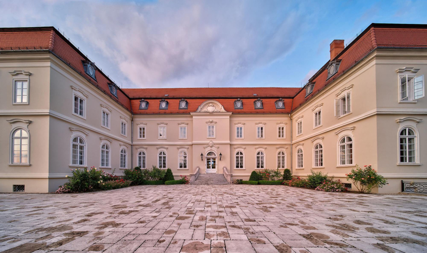 La Contessa Schlosshotel, Bélapátfalva