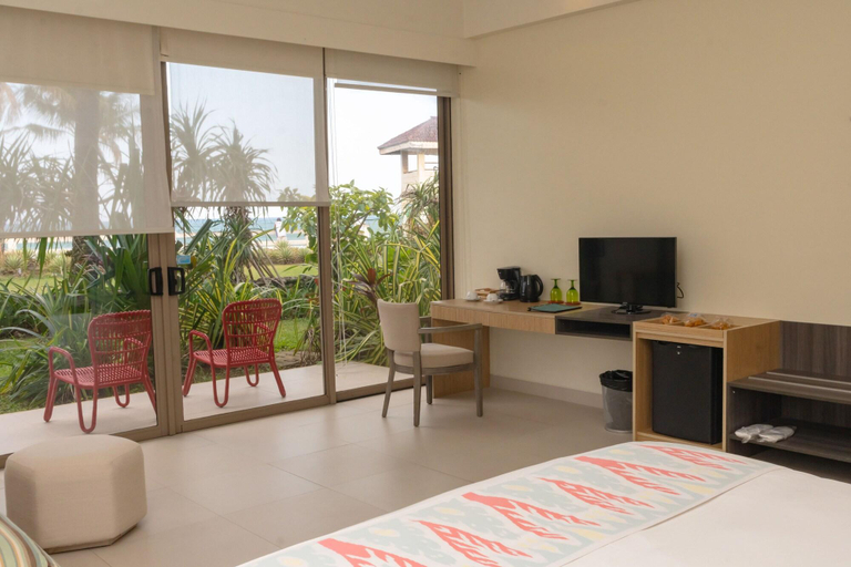 Public Area 3, Costa Pacifica Baler, Baler