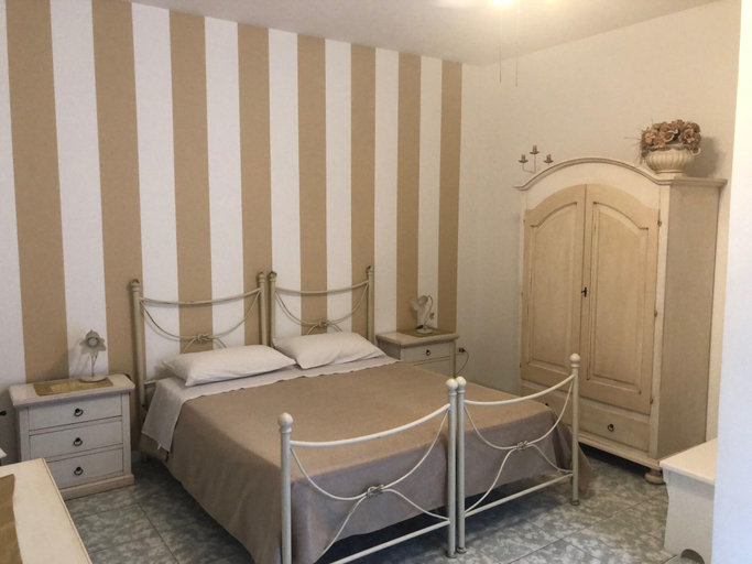 Bedroom 5, Villa Nicolaus, Bari