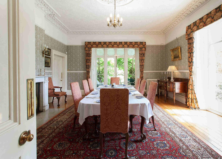Others 5, Hollybank House, Hampshire