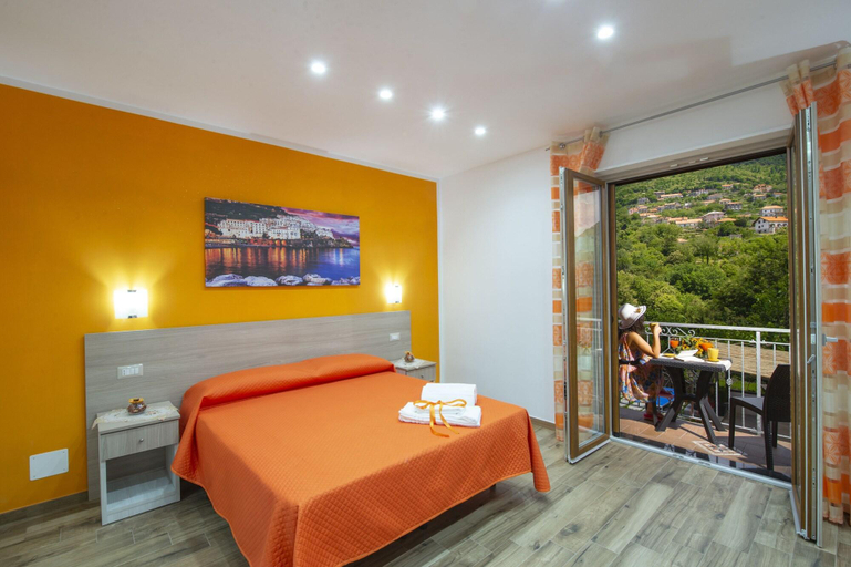 Bedroom 3, B&B Il Girasole, Napoli