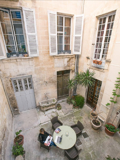 Public Area 2, La Petite Saunerie, Vaucluse