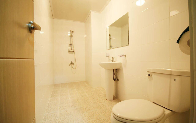 Bathroom 4, Arbon Resort, Jeju