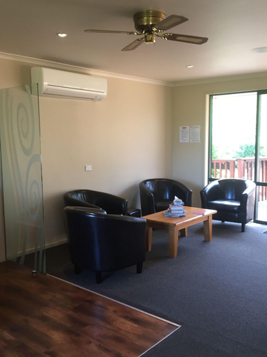 Public Area 2, Lake Roxburgh Lodge, Central Otago