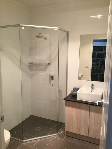 Bathroom 3, Port Boutique Accommodation, Moyne - South