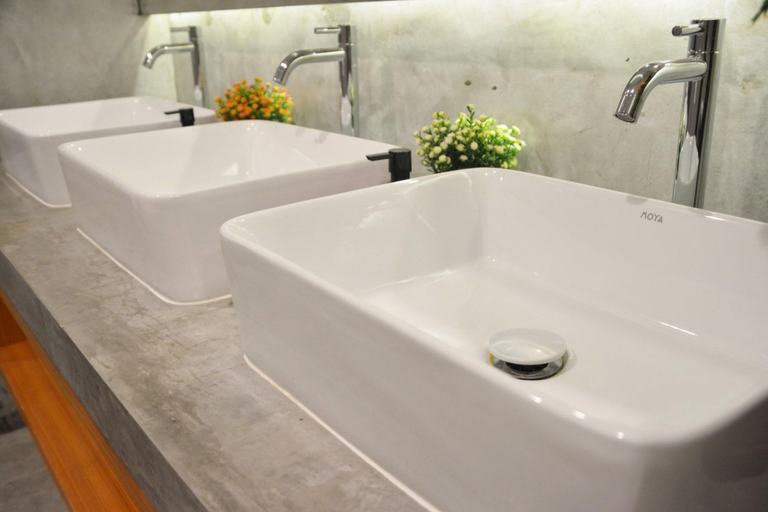 Bathroom 4, Lanta Hostel - Adults Only, Ko Lanta