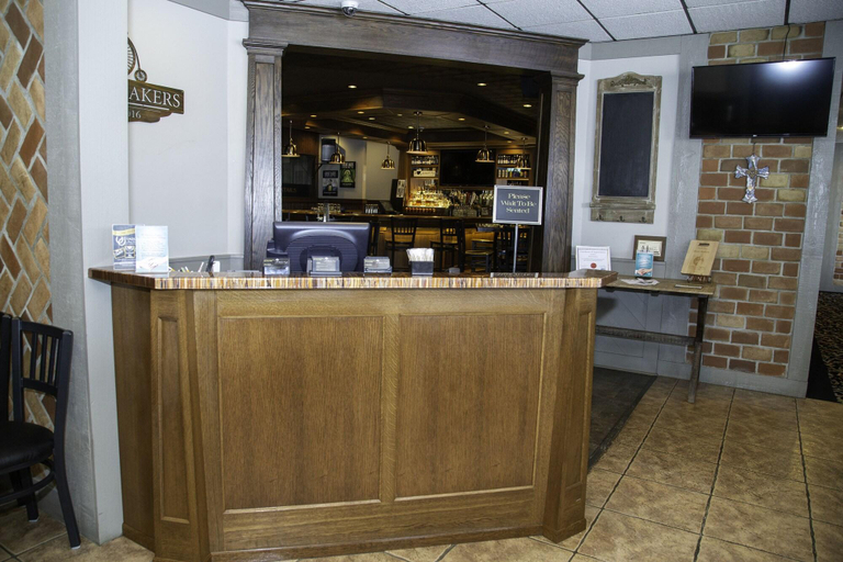 Public Area 2, The Stables Inn and Suites, Columbiana