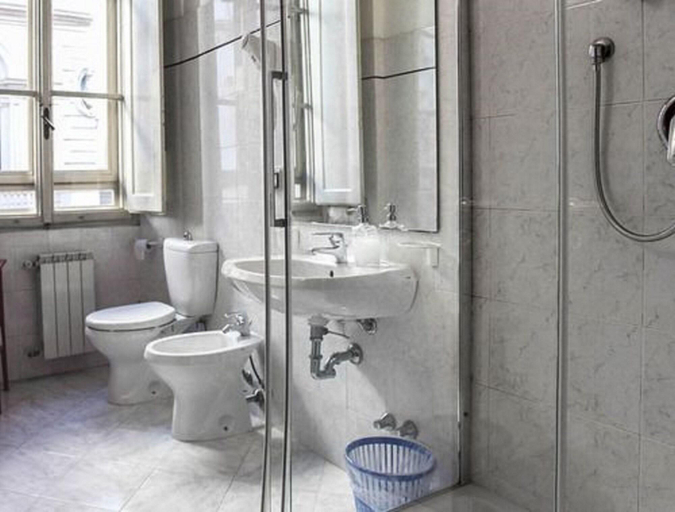 Bathroom, Locanda Giovanni Light, Florence