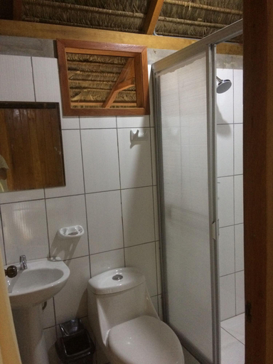 Bathroom 5, La Habana Amazon Reserve, Tambopata