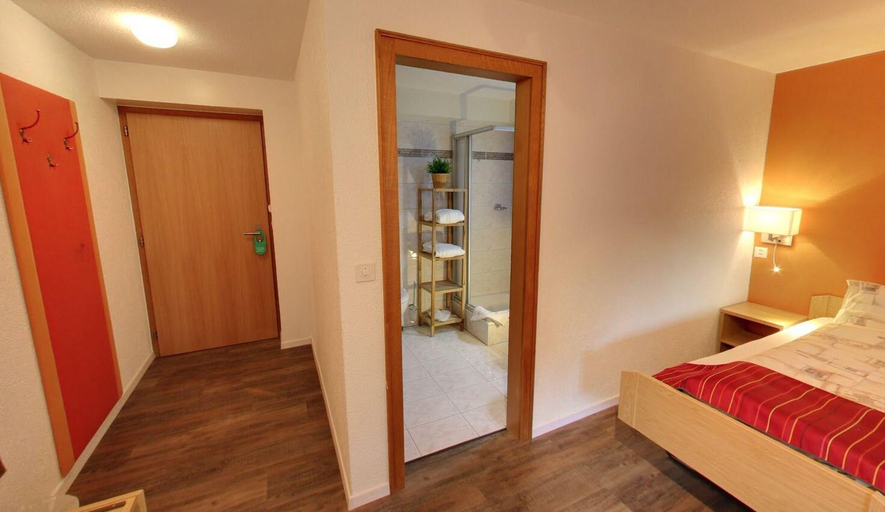 Bedroom 3, Hotel Therme 51° Hotel Physio & Spa, Leuk