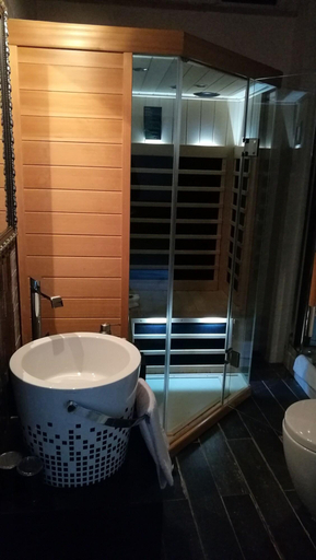 Bathroom 5, Two Chic Guesthouse, Roma