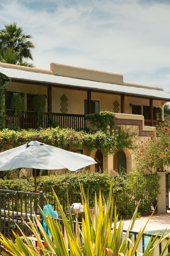 Exterior & Views 2, Blue Iguana Inn, Ventura