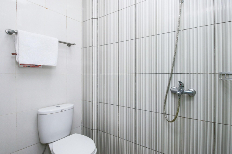 Bathroom, Sky Residence Serpong 1 Tangerang, South Tangerang