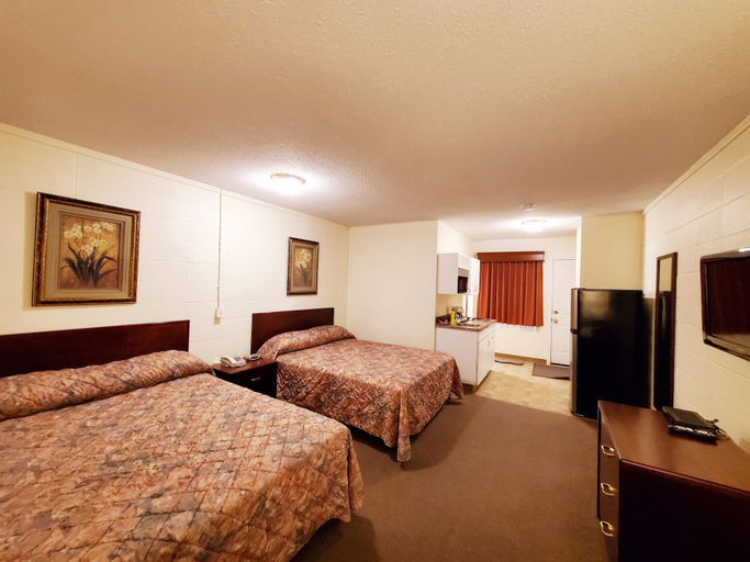 Bedroom 4, Canadian Motor Inn, Division No. 19
