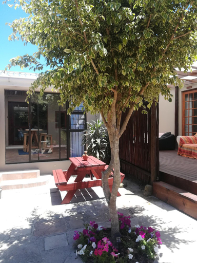 Public Area 4, The Birdhouse, Buffalo City