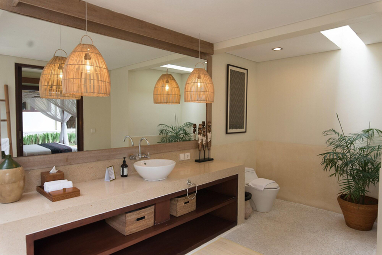 Bathroom, Villa Nelayan By Nakula, Badung