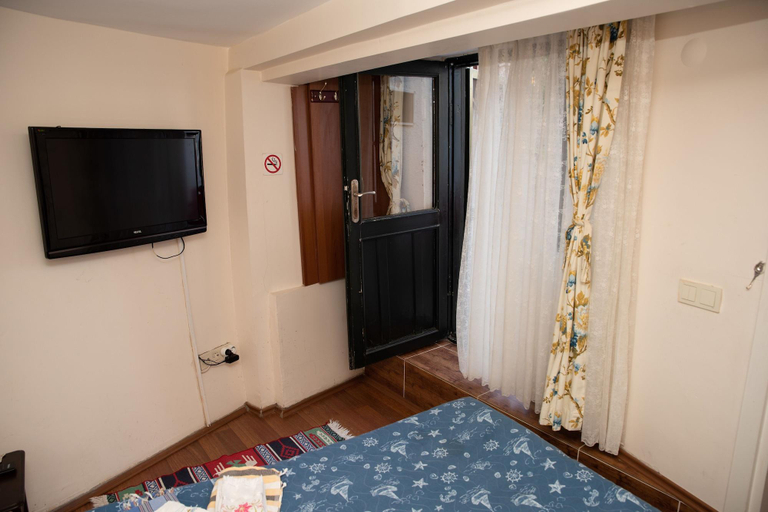 Bedroom 3, Orhan Kutbay'in Evi Turyolu Cafe Pansiyon, Adalar