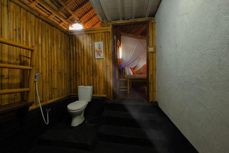 Bathroom 5, Rinjani Beach Eco Resort, Lombok
