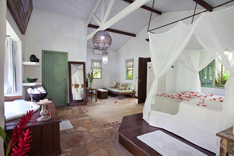 Public Area 4, Pousada Bromélias, Parati
