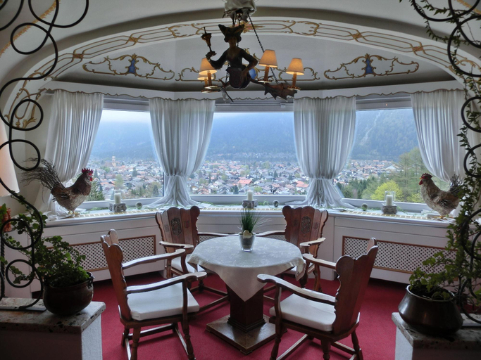 Public Area 2, Hotel-Garni Drachenburg, Garmisch-Partenkirchen