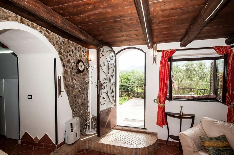 Bedroom 5, B&B La Mimosa, Salerno