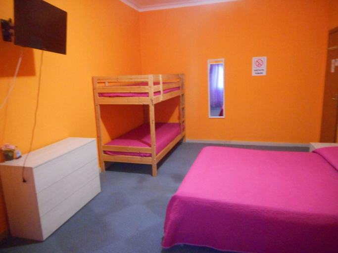 Bedroom 4, Cavour16 rent bedrooms, Genova