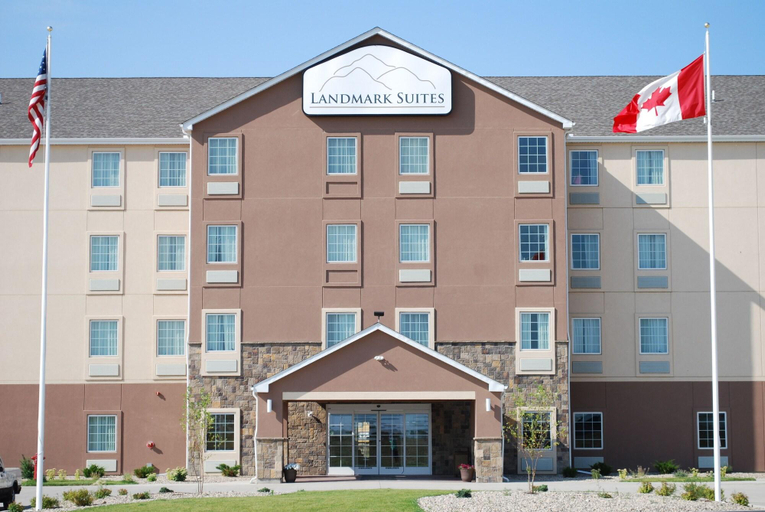 Exterior & Views 2, Landmark Suites Williston, Williams