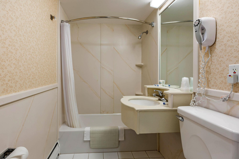 Bathroom 5, Driftaway Hotel and Pool, York
