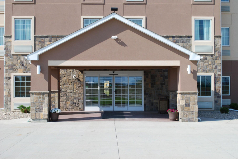 Exterior & Views 1, Landmark Suites Williston, Williams