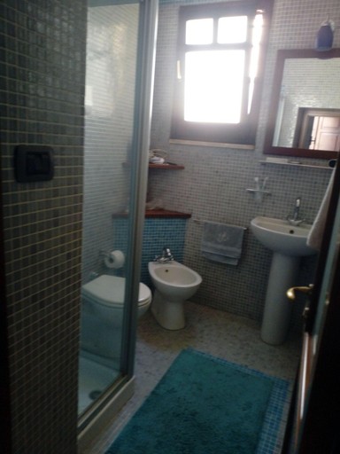 Bathroom 5, B&B Luna, Syracuse