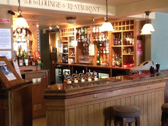 Food & Drinks, The Elmer, West Sussex