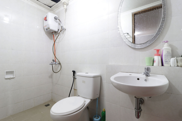 Bathroom 8