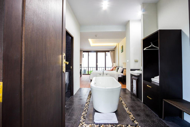 Bathroom 4, Jamadevi , Muang Lamphun