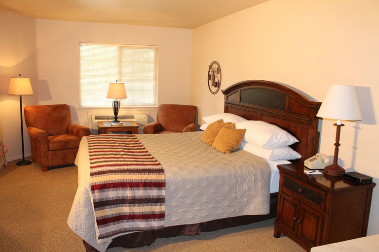 Bedroom 3, Mount Shasta Resort, Siskiyou