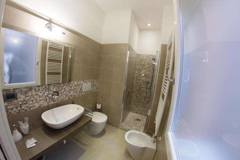 Bathroom 4, B&B Chez Moi, Bologna