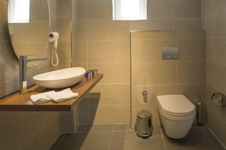 Bathroom 5, Yaz Beach Hotel, Bodrum