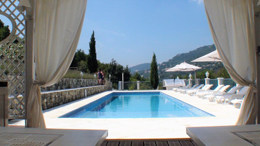 Sport & Beauty 5, B&B With Charm - Quiet With Kitchen & sw Pool, Alpes-Maritimes
