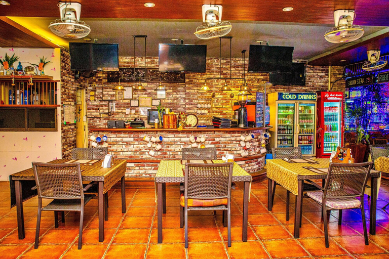 Food & Drinks 5, Jolly's Guesthouse, Pattaya