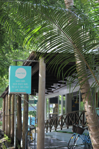 Exterior & Views 5, Port Douglas Backpackers, Douglas