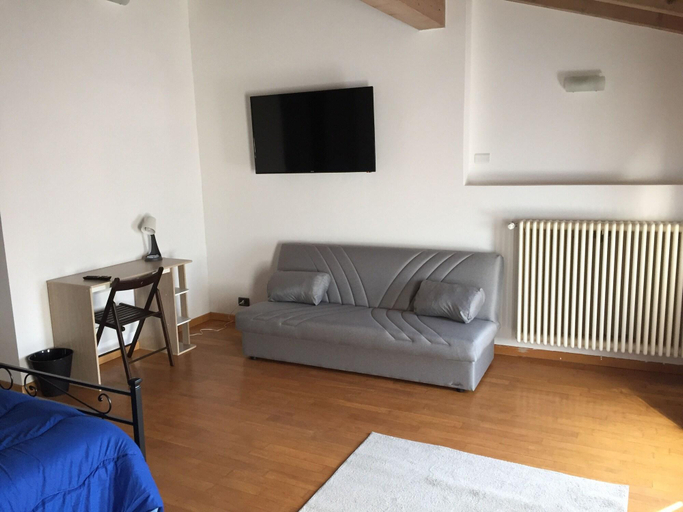 Bedroom 3, La Casina, Brescia