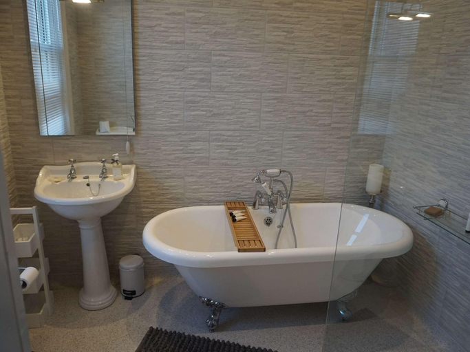 Bathroom 4, Chilton House B&B, Shropshire