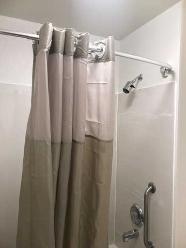 Bathroom 5, Motel 6 Raleigh, NC - North, Wake