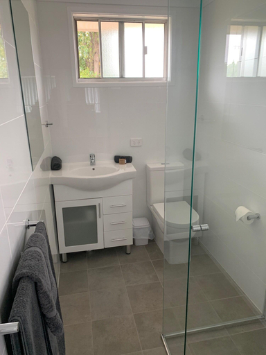 Bathroom 4, South Tamworth Motor Inn, Tamworth Regional - Pt A