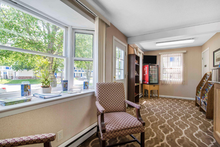Public Area 3, Americas Best Value Inn Cottages Wells Ogunquit, York