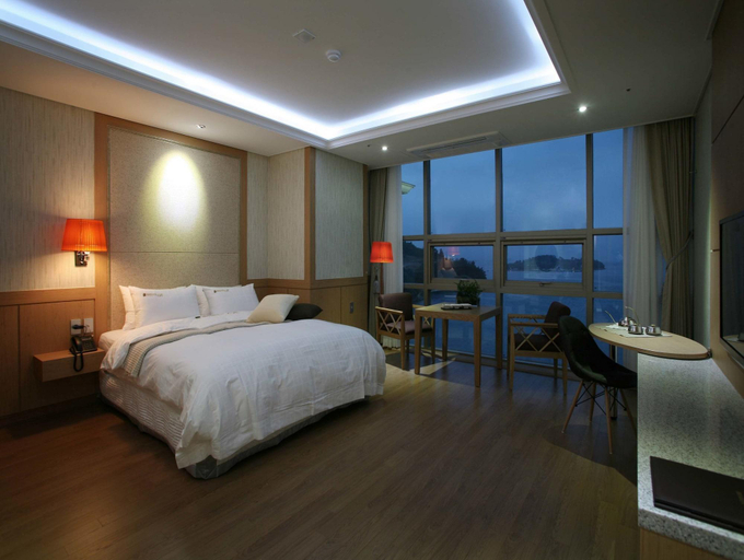 Bedroom 3, Benikea Hotel Yeosu, Yeosu
