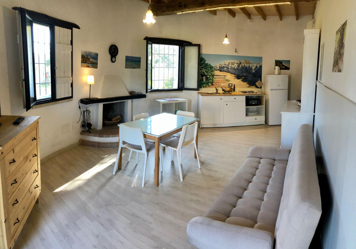 Public Area 2, Masseria La Torre, Lecce