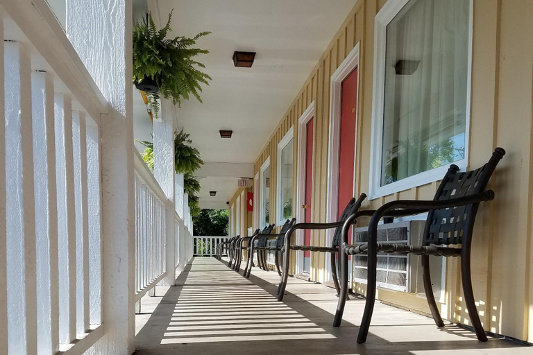 Public Area 3, Homestead Motel, Taney