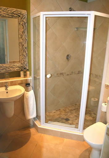 Bathroom 5, Lodge on Main Guest House, Nelson Mandela Bay