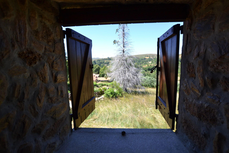 Public Area, Branda da Aveleira, Melgaço
