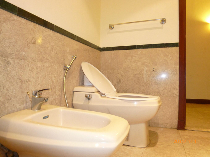 Bathroom 4, Go Daily service, Kuala Lumpur